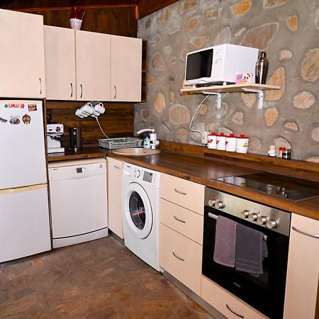 Фън Шуй Къща За Гости 88 Dobrinishte Ngoại thất bức ảnh