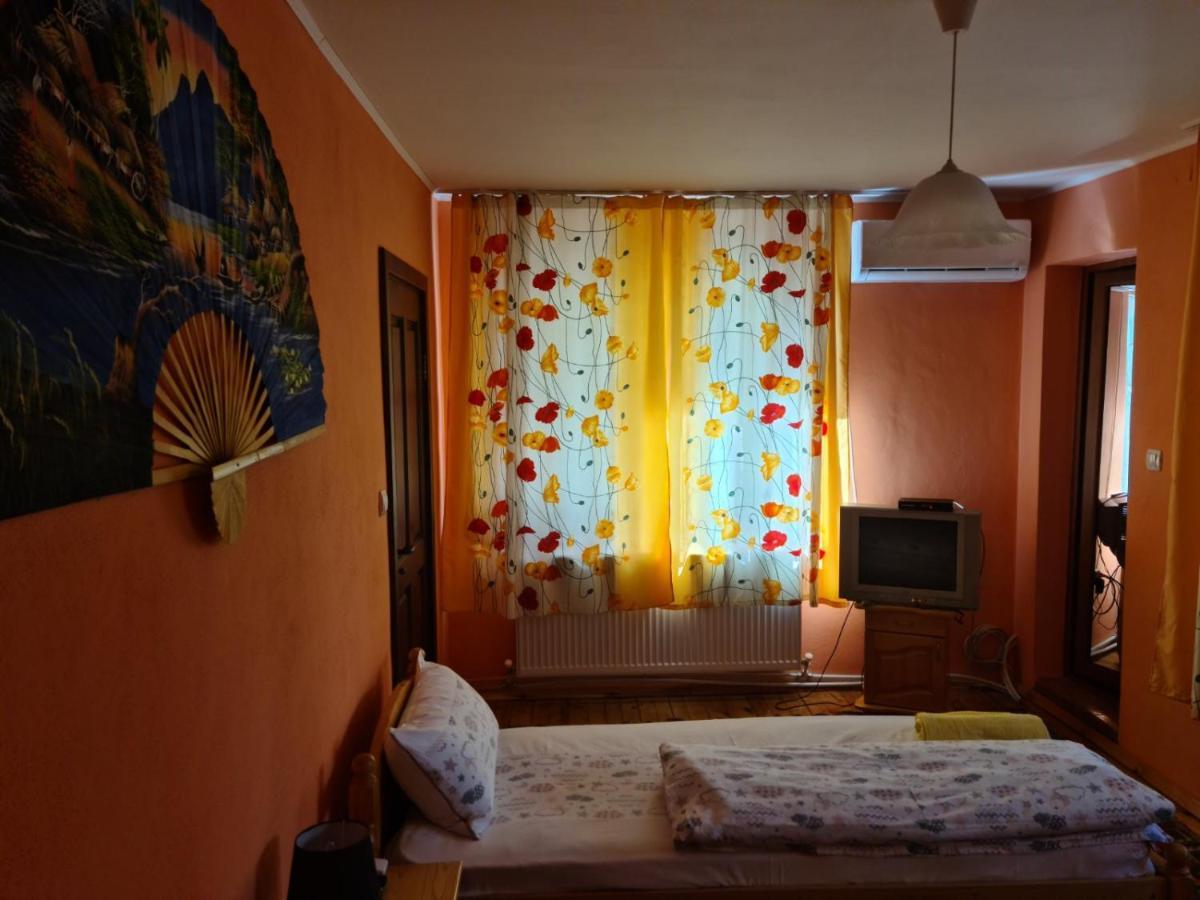 Фън Шуй Къща За Гости 88 Dobrinishte Ngoại thất bức ảnh