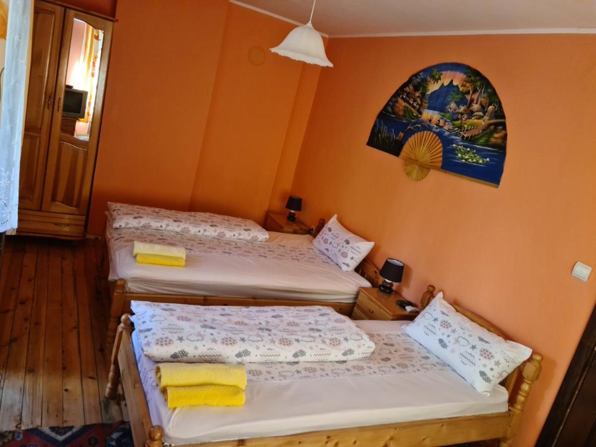 Фън Шуй Къща За Гости 88 Dobrinishte Ngoại thất bức ảnh